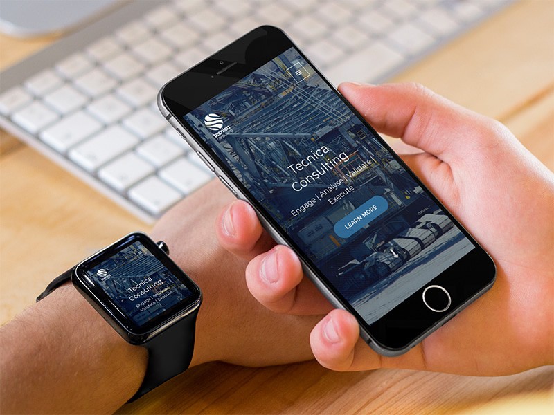 apple watch and iphone at office why responsive website design